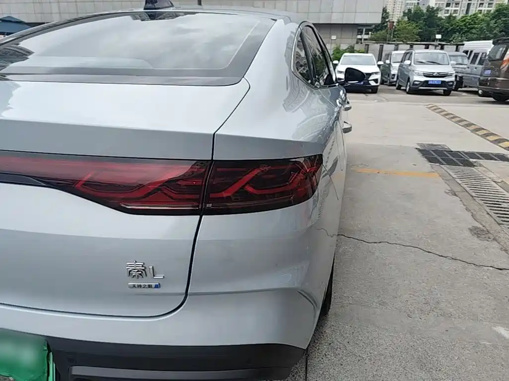 BYD Qin L — миниатюра 8