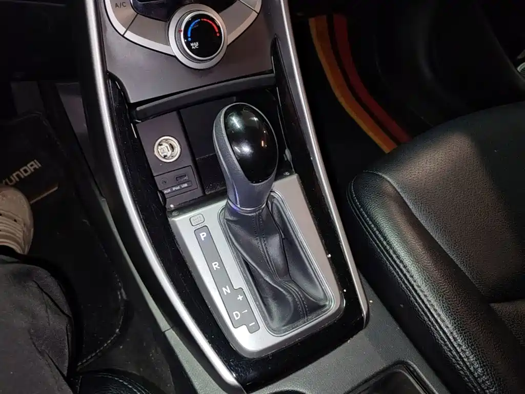 Hyundai Elantra Langdong — миниатюра 19