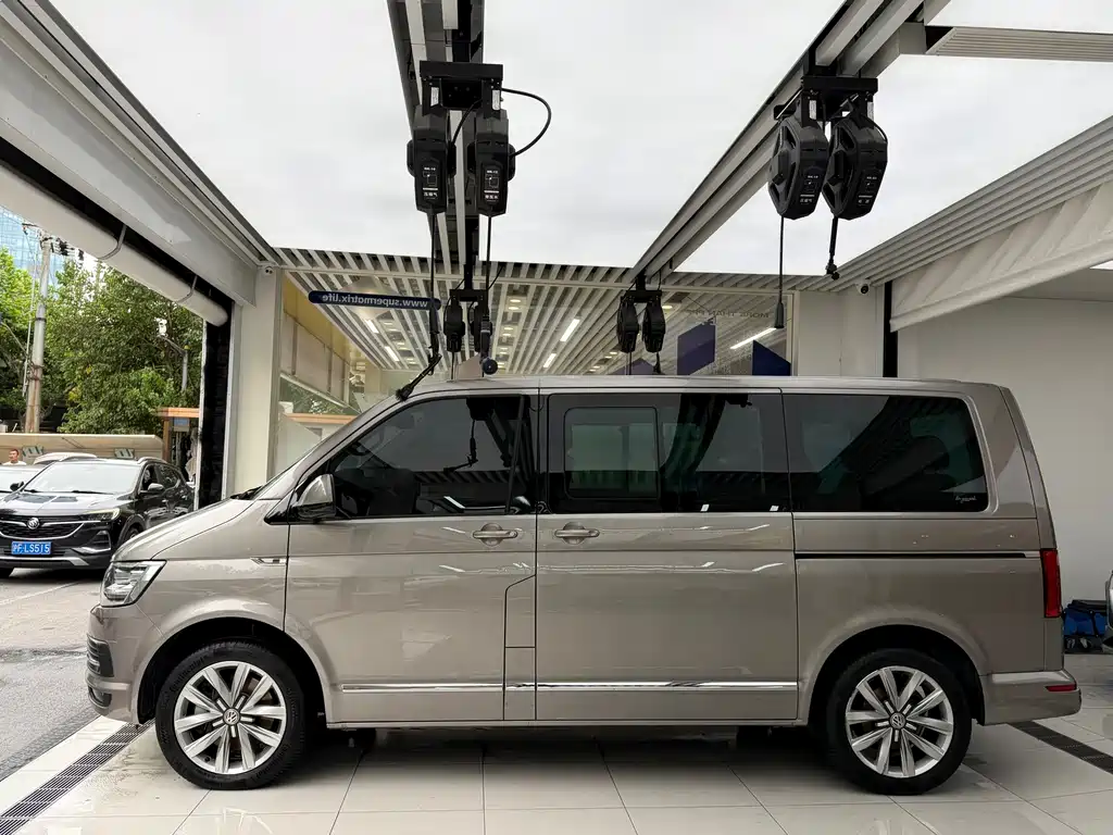 Volkswagen Multivan — миниатюра 17