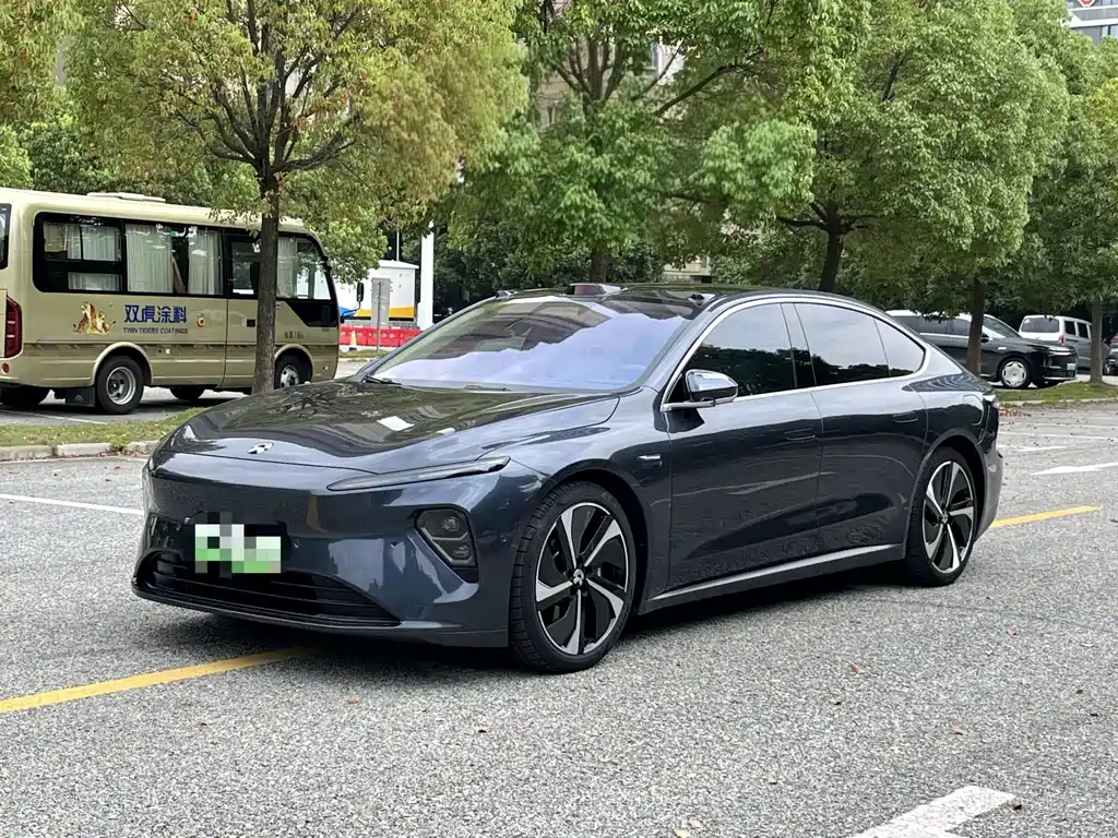 NIO ET7
