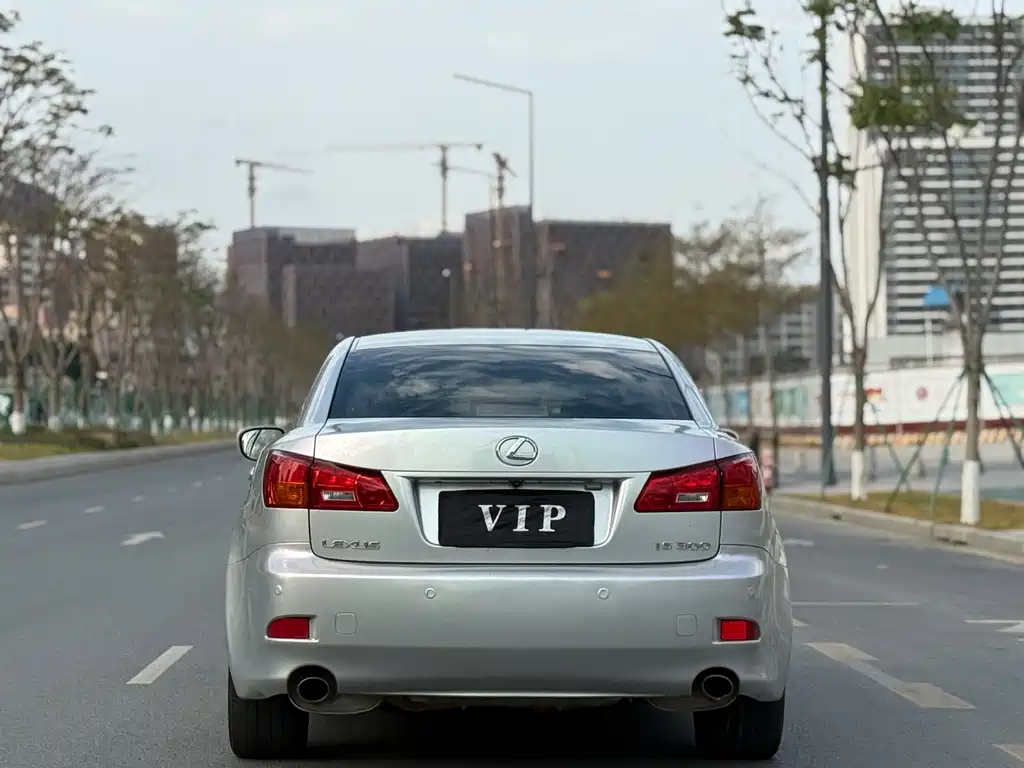 Lexus IS 2007 300