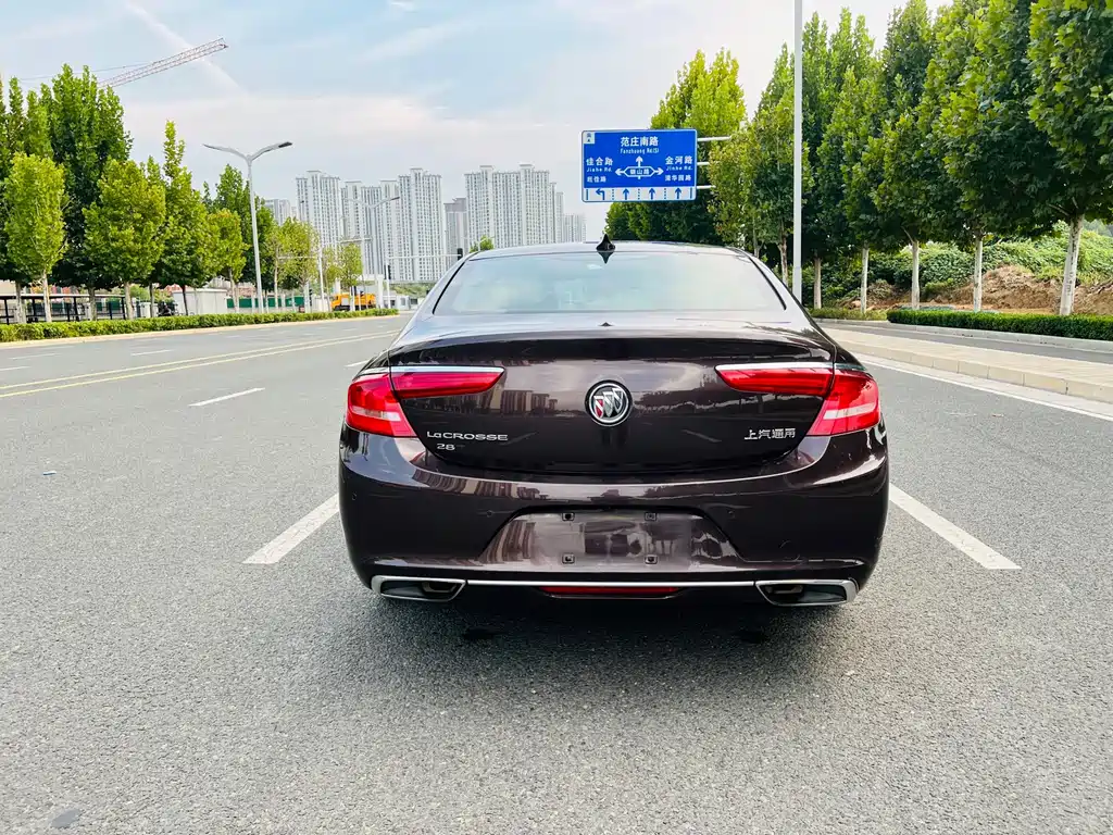 Buick LaCrosse — миниатюра 9