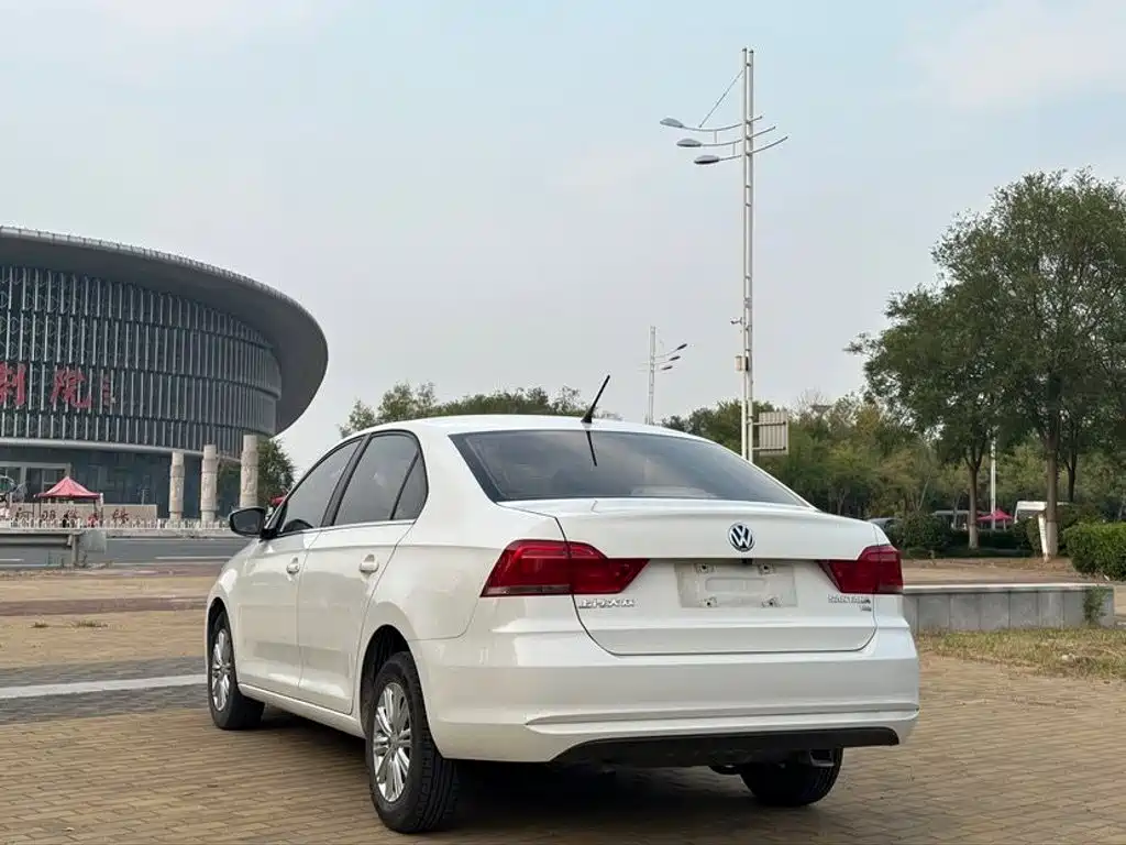 Volkswagen Santana — миниатюра 6