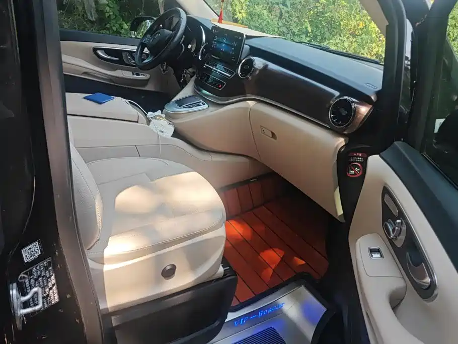 Mercedes-Benz V-Class — миниатюра 8