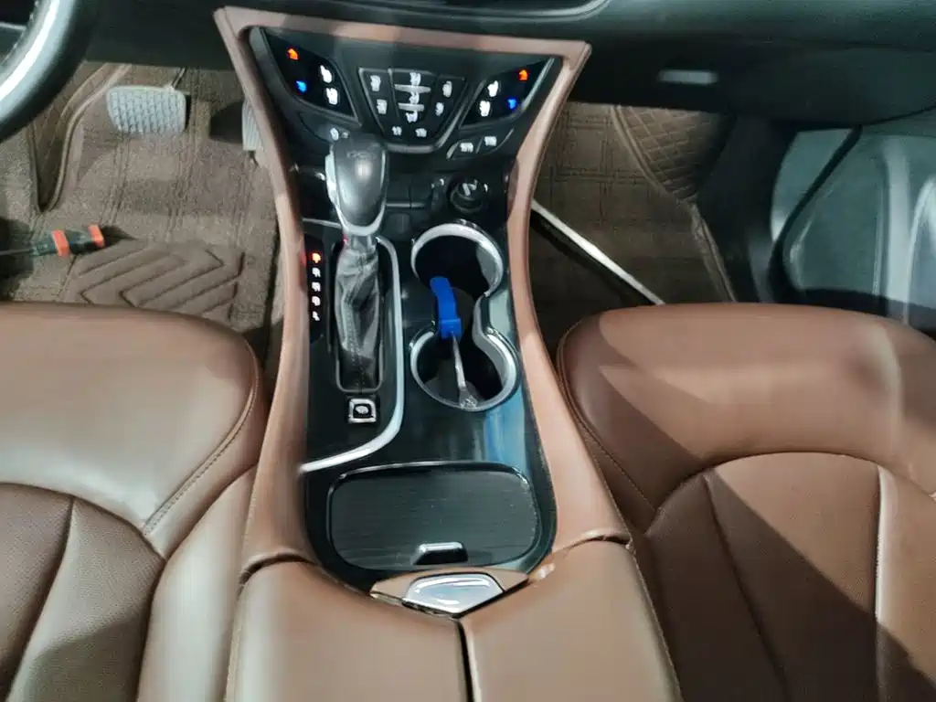 Buick Envision Plus — миниатюра 14