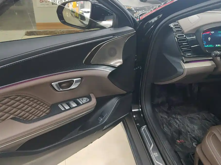 BYD Han — миниатюра 7