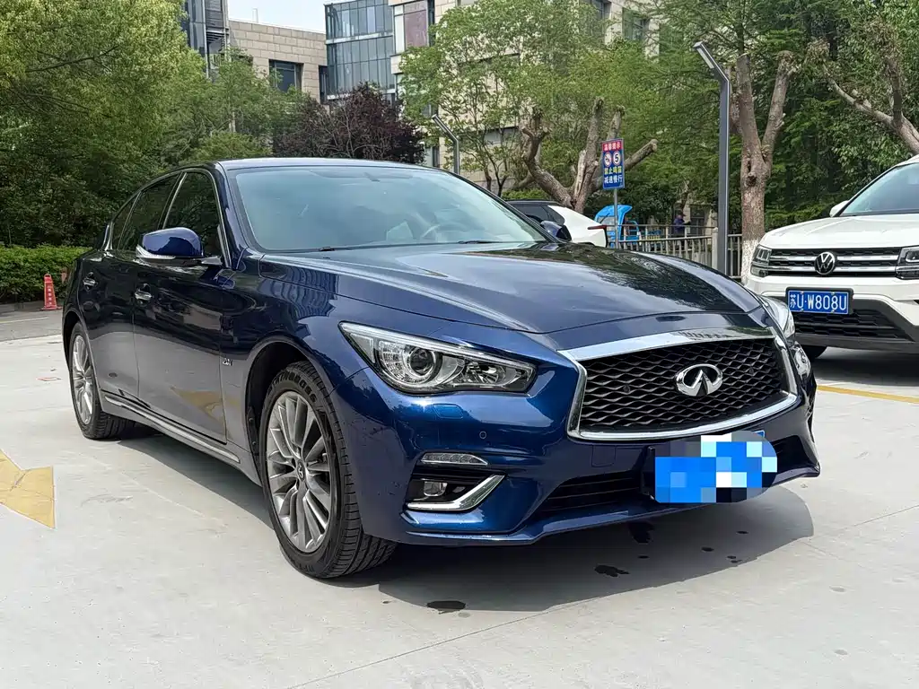 Infiniti Q50L 2018 2.0T VI