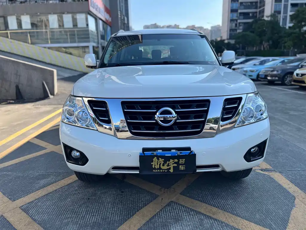 Nissan Patrol — миниатюра 6