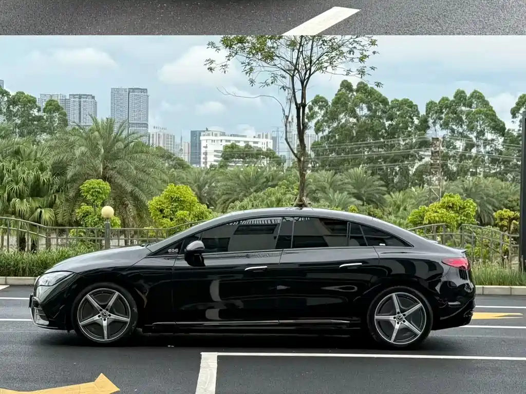 Mercedes-Benz EQE 2022 350