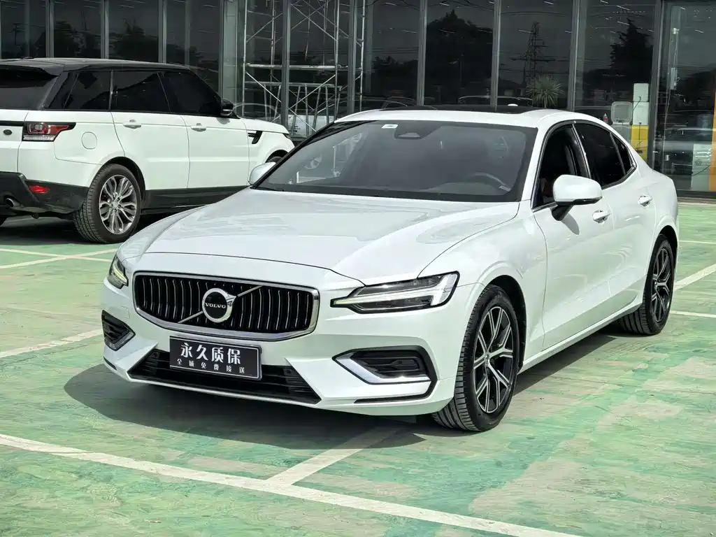 Volvo S60 2022