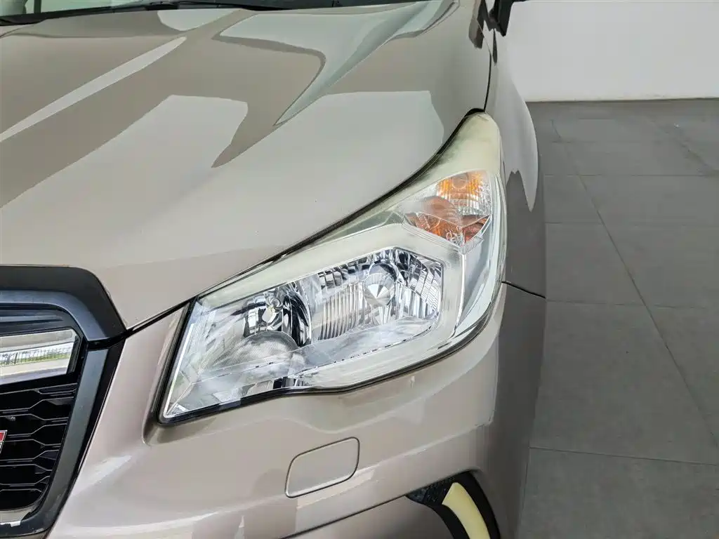 Subaru Forester 2013 2.5i AT Luxury