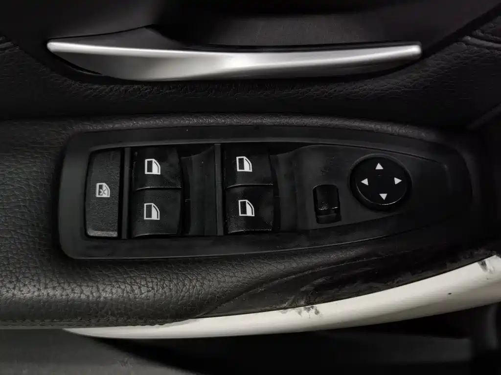 BMW 3 Series — миниатюра 9