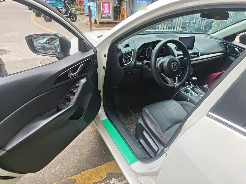 Mazda 3 Axela — миниатюра 12