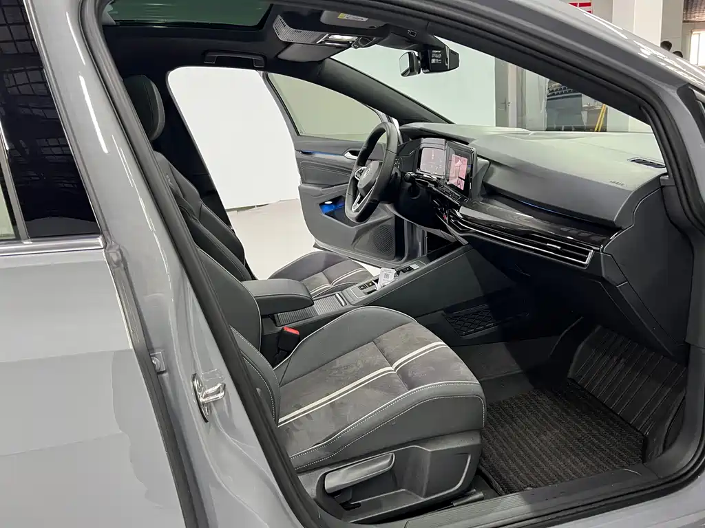 Volkswagen Golf — миниатюра 22