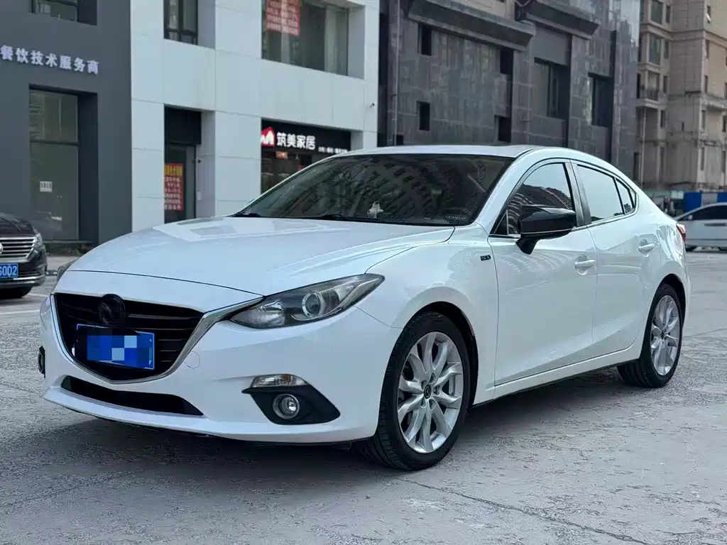 Mazda 3 Axela 2015