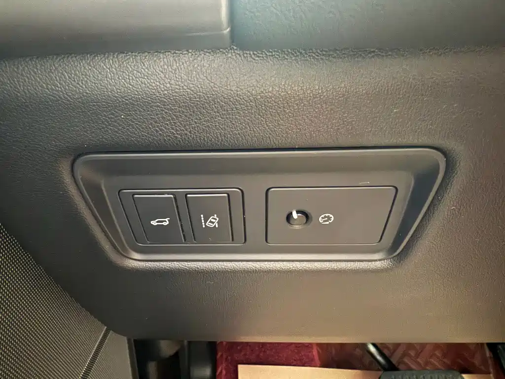 Land Rover Sport — миниатюра 10