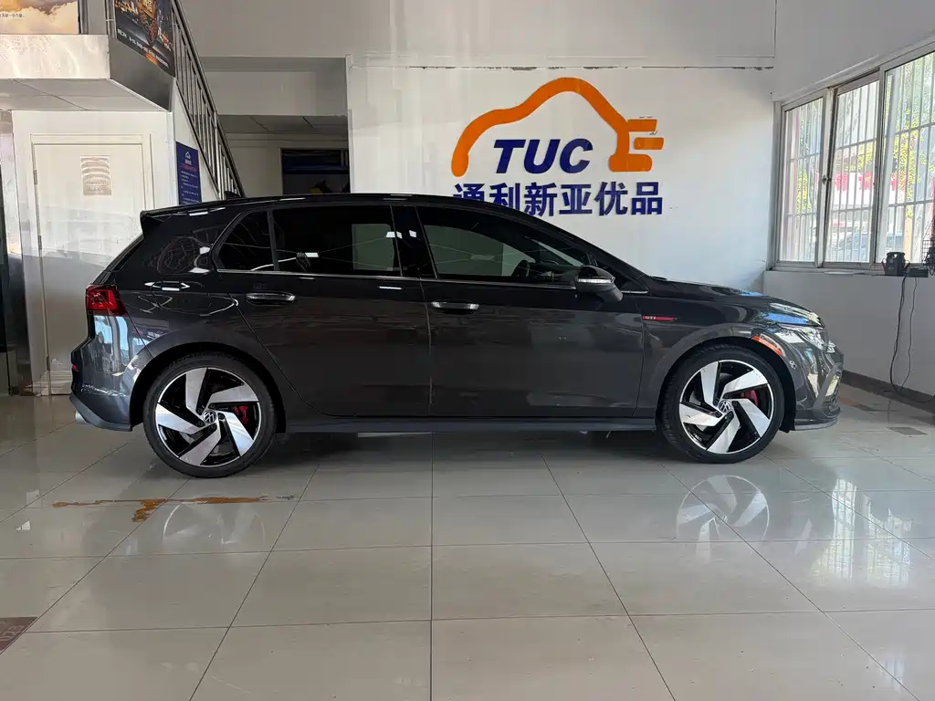 Volkswagen Golf GTI — миниатюра 3