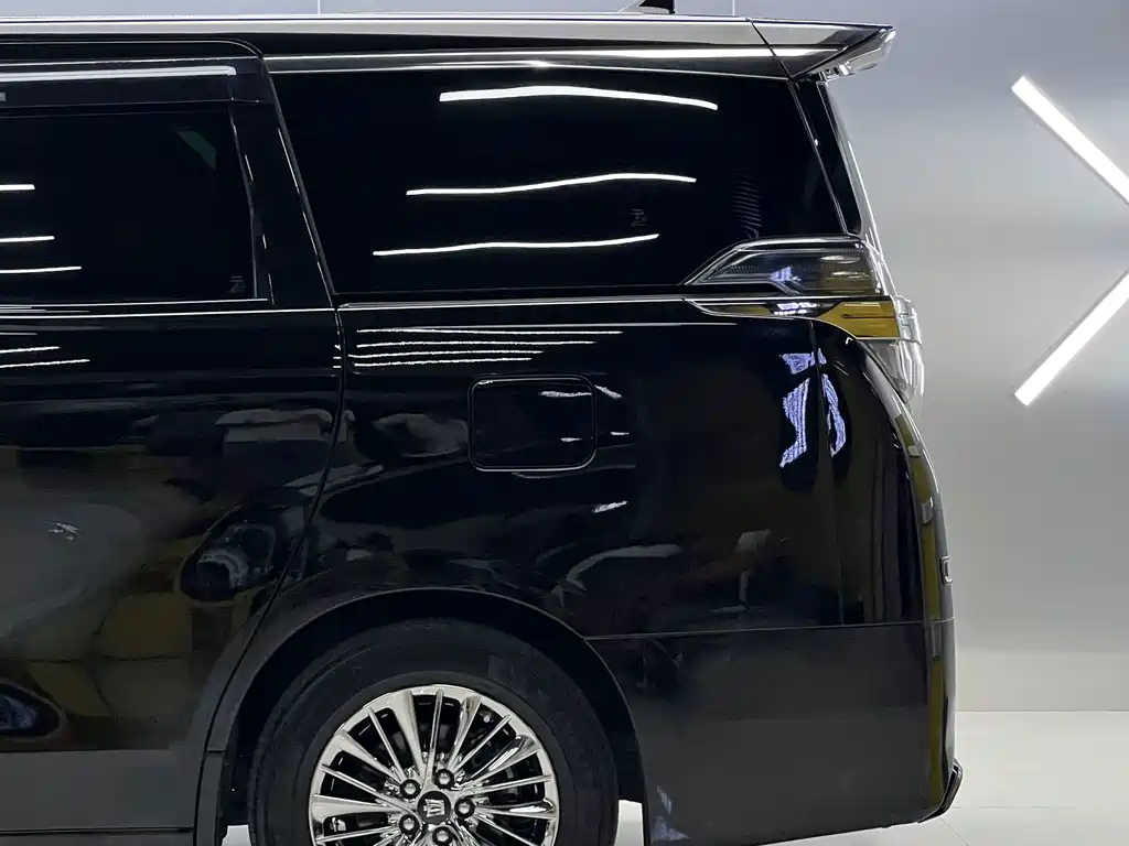 Toyota Vellfire — миниатюра 43