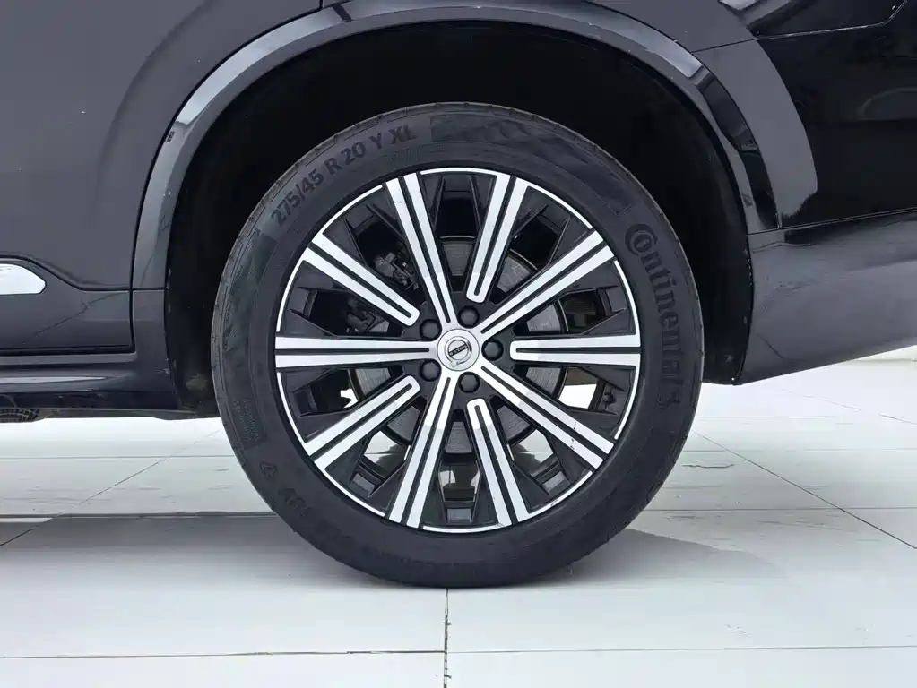 Volvo XC90 — миниатюра 27