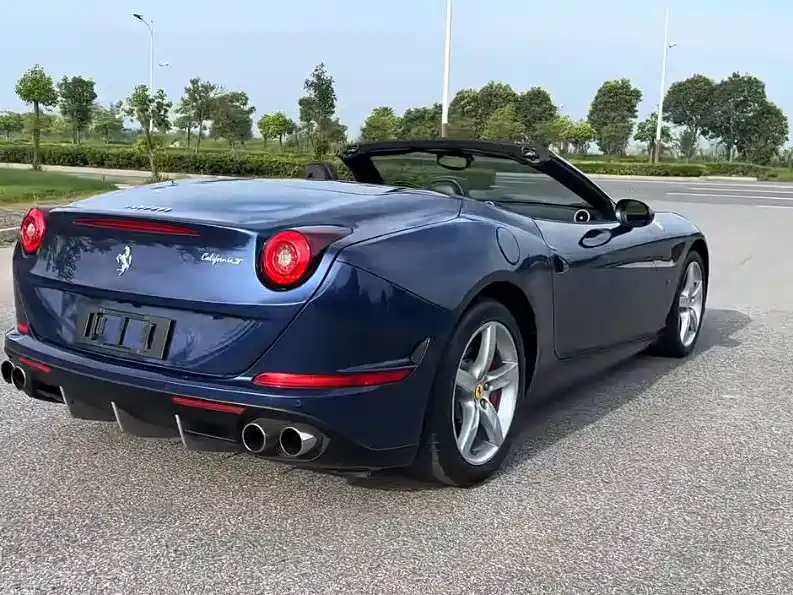 Ferrari California T — миниатюра 3