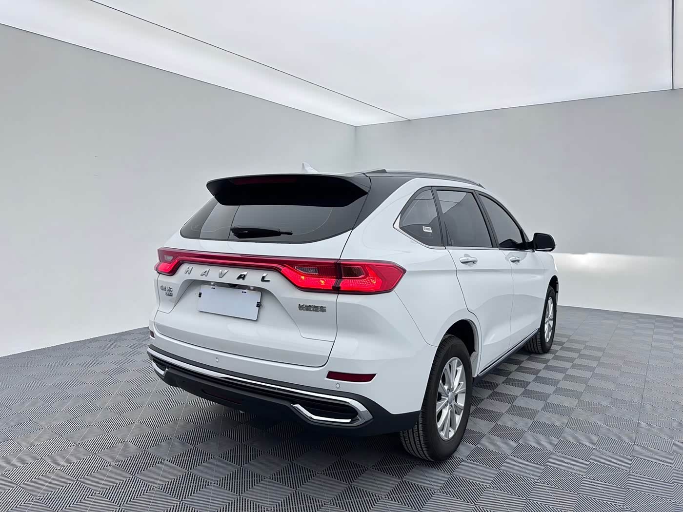 Haval Haval M6 1.5 л 2022 г. Белый, пробег 4000 км