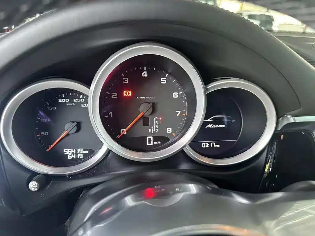 Porsche Macan — миниатюра 5