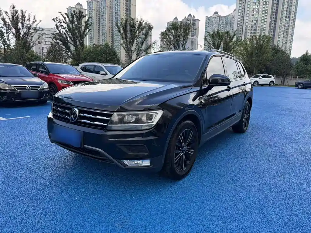 Volkswagen Tiguan L — миниатюра 2