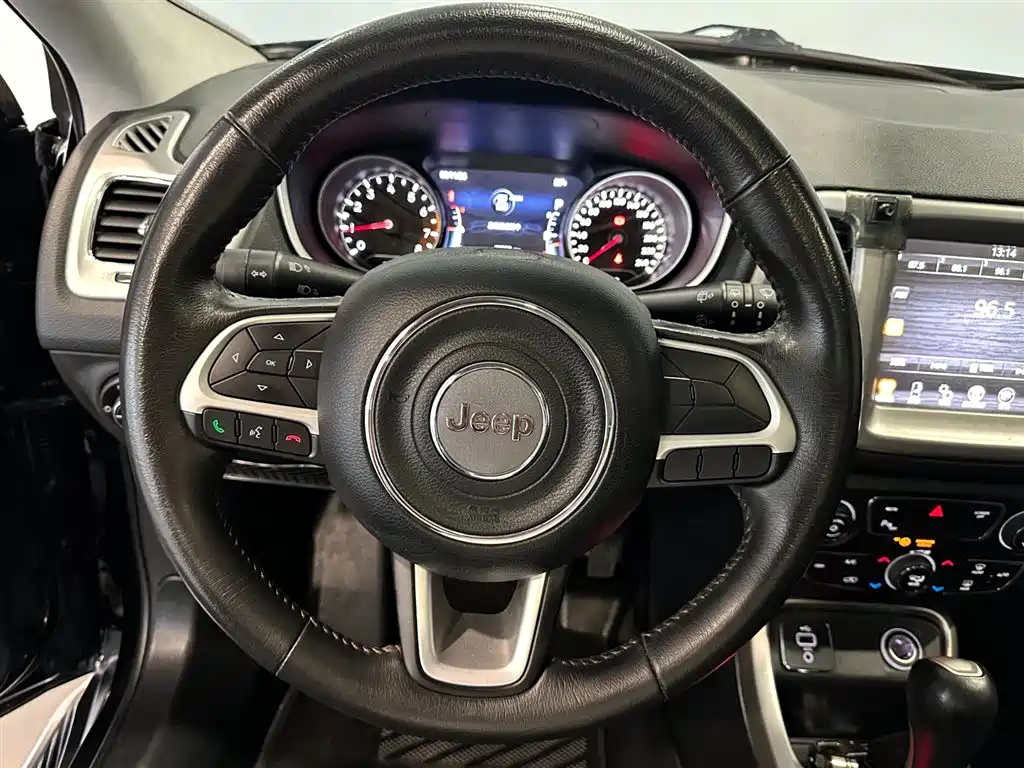 Jeep Compass — миниатюра 13