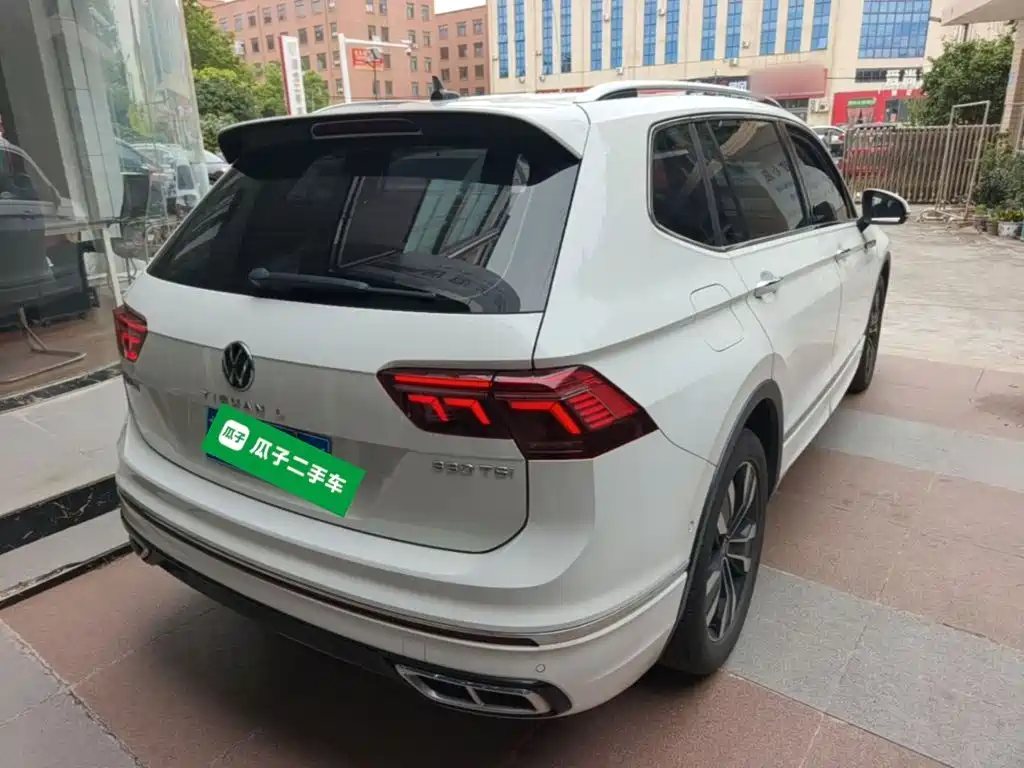 Volkswagen Tiguan L — миниатюра 7