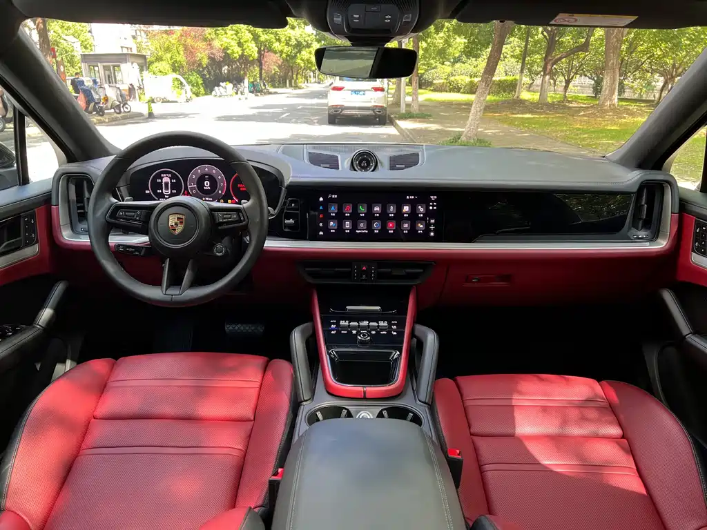 Porsche Cayenne — миниатюра 8