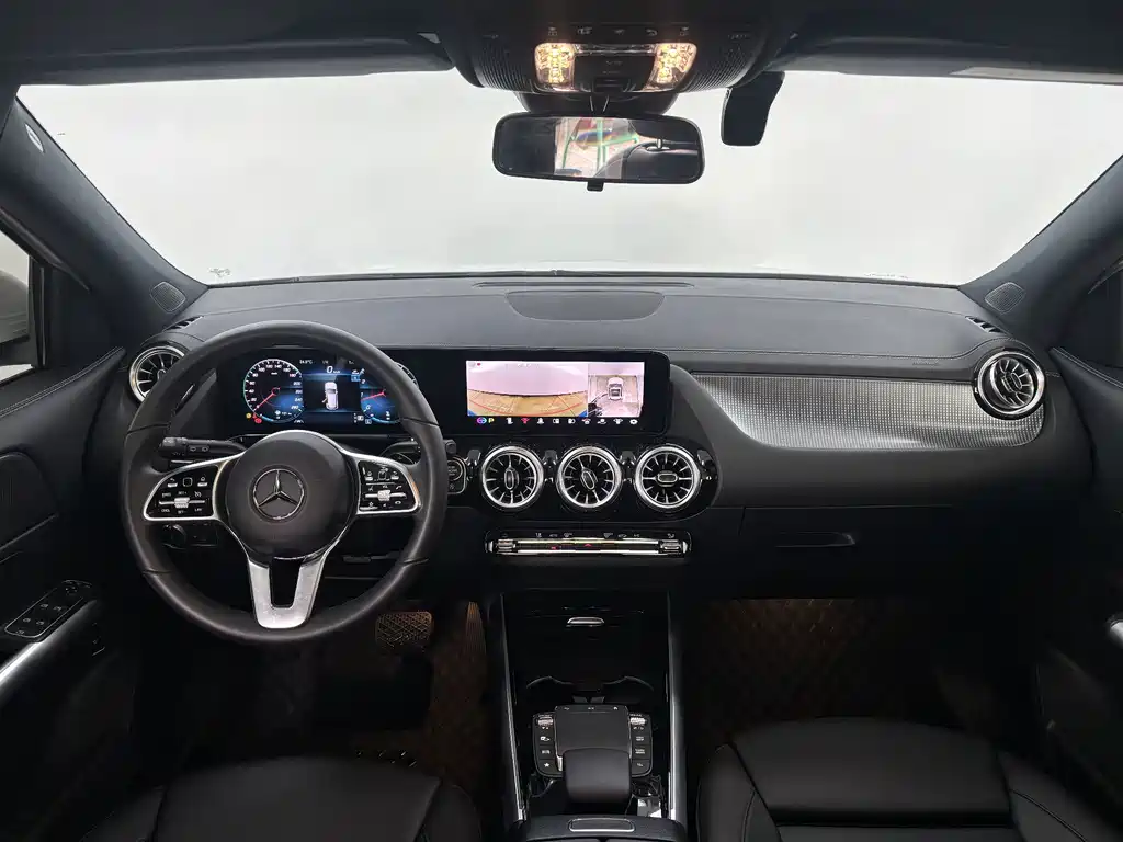 Mercedes-Benz GLA — миниатюра 10