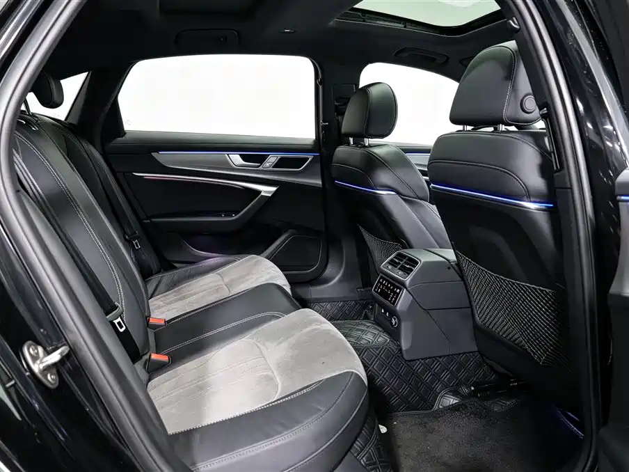 Audi A6L — миниатюра 6