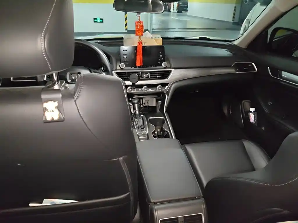 Honda Accord — миниатюра 13