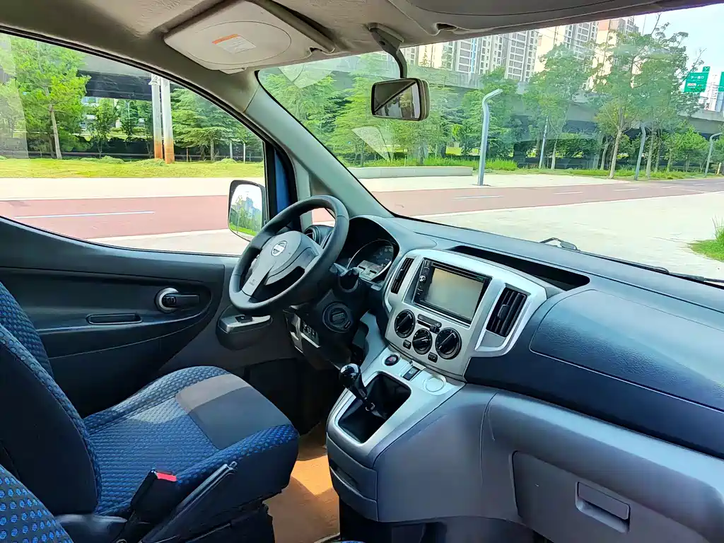 Nissan NV200 — миниатюра 11
