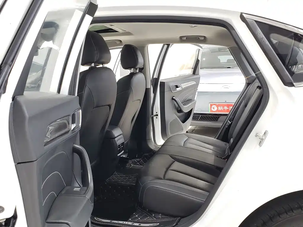 Roewe i6 Classic — миниатюра 8