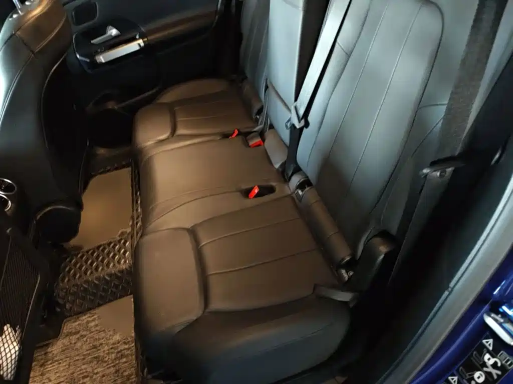 Mercedes-Benz GLB — миниатюра 15