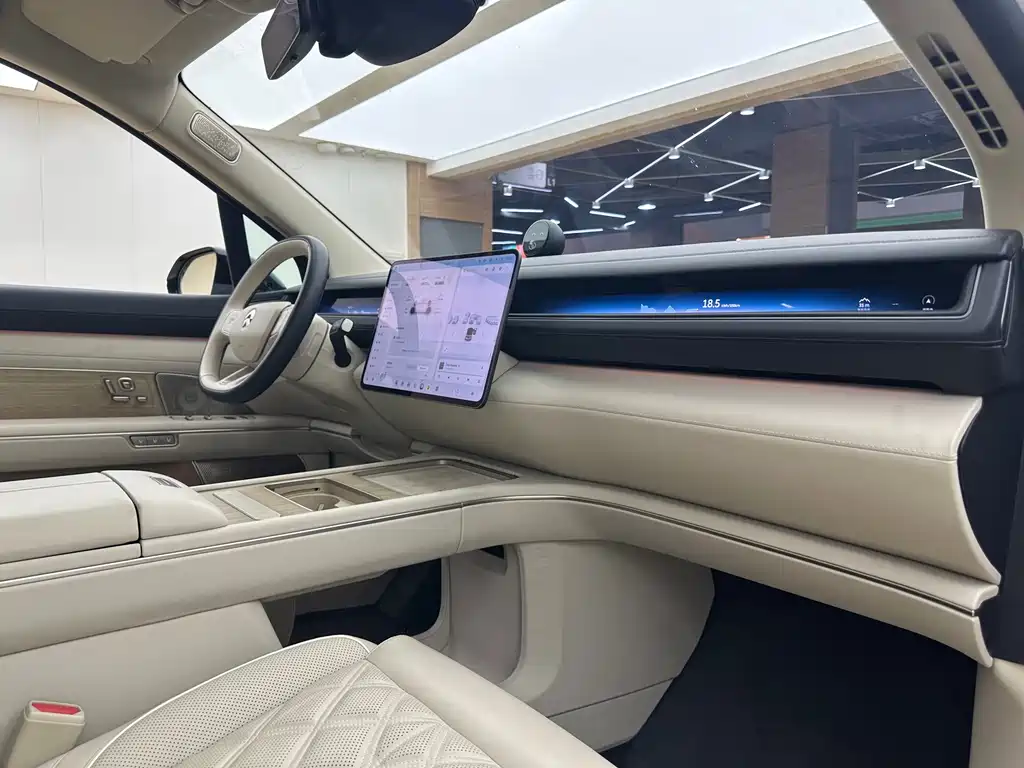 NIO ES8 — миниатюра 25