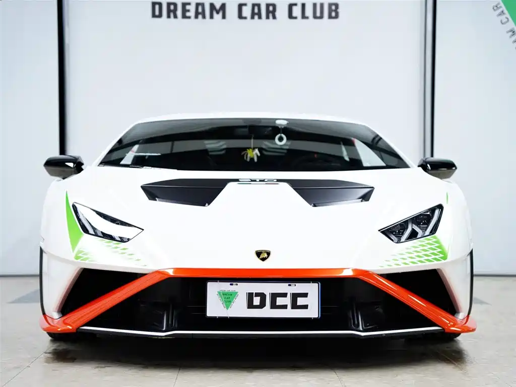 LAMBORGHINI HURACÁN