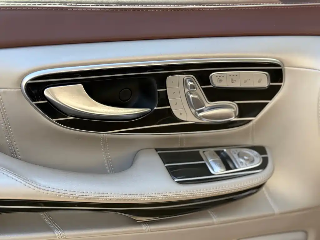 MERCEDES-BENZ V CLASS