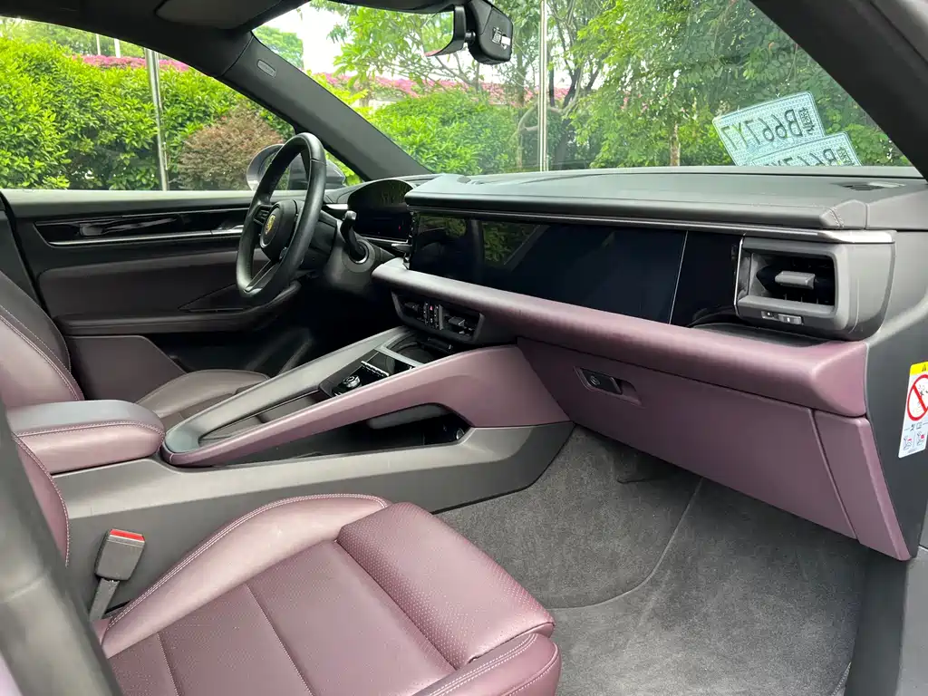 Porsche Macan EV — миниатюра 12