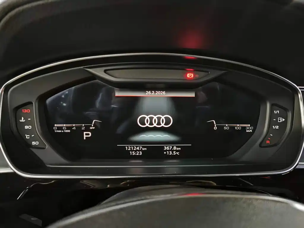 AUDI A8