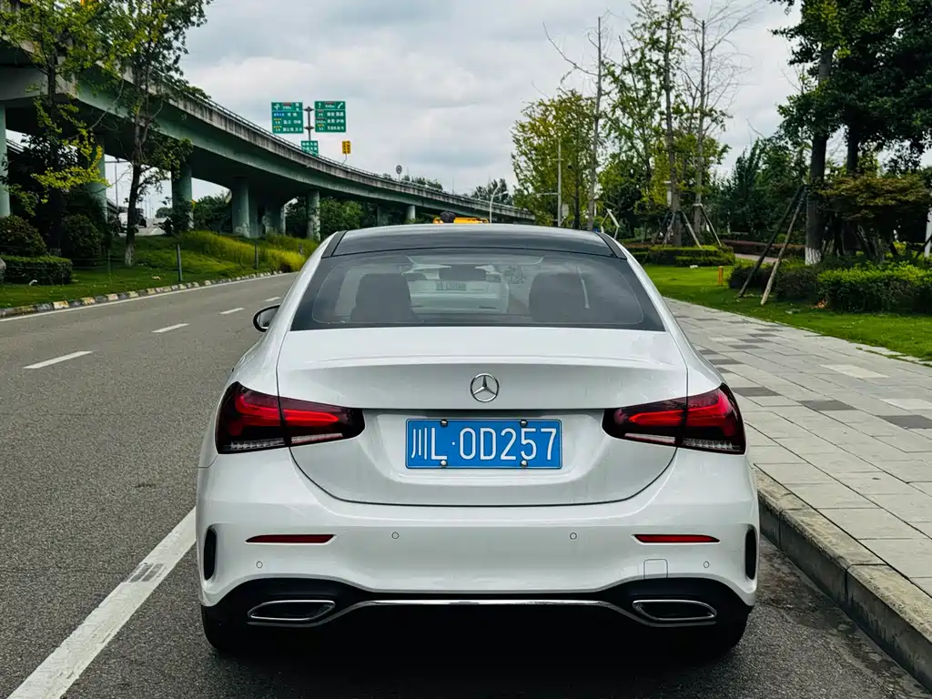 Mercedes-Benz A-Class — миниатюра 8