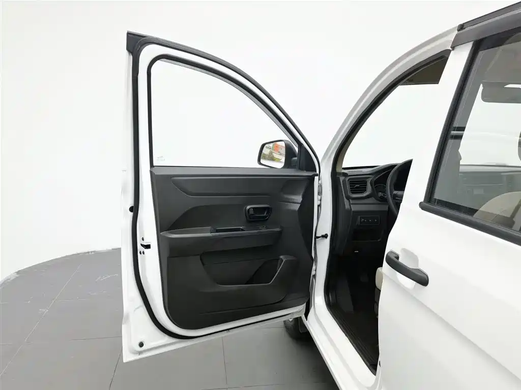 Wuling V 2022 1.5L LAR