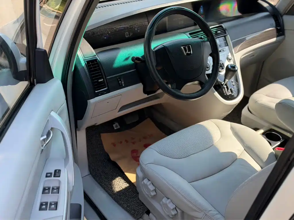 Luxgen 7 MPV 2.0T Elite type, фото 3