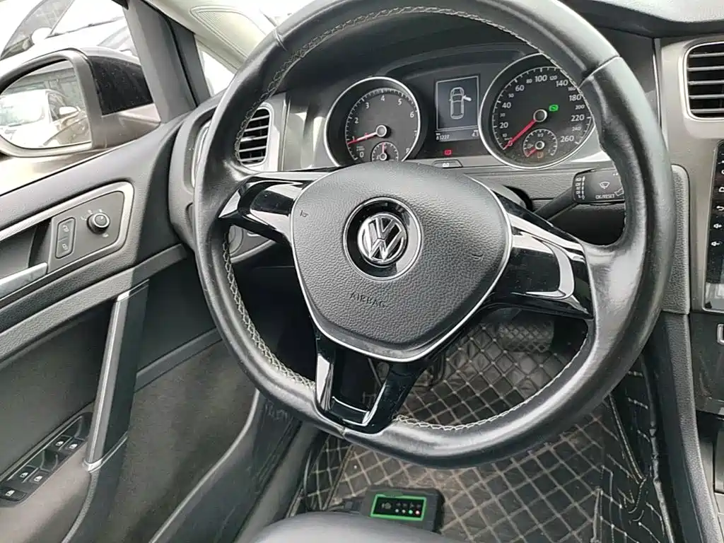 Volkswagen Golf — миниатюра 11