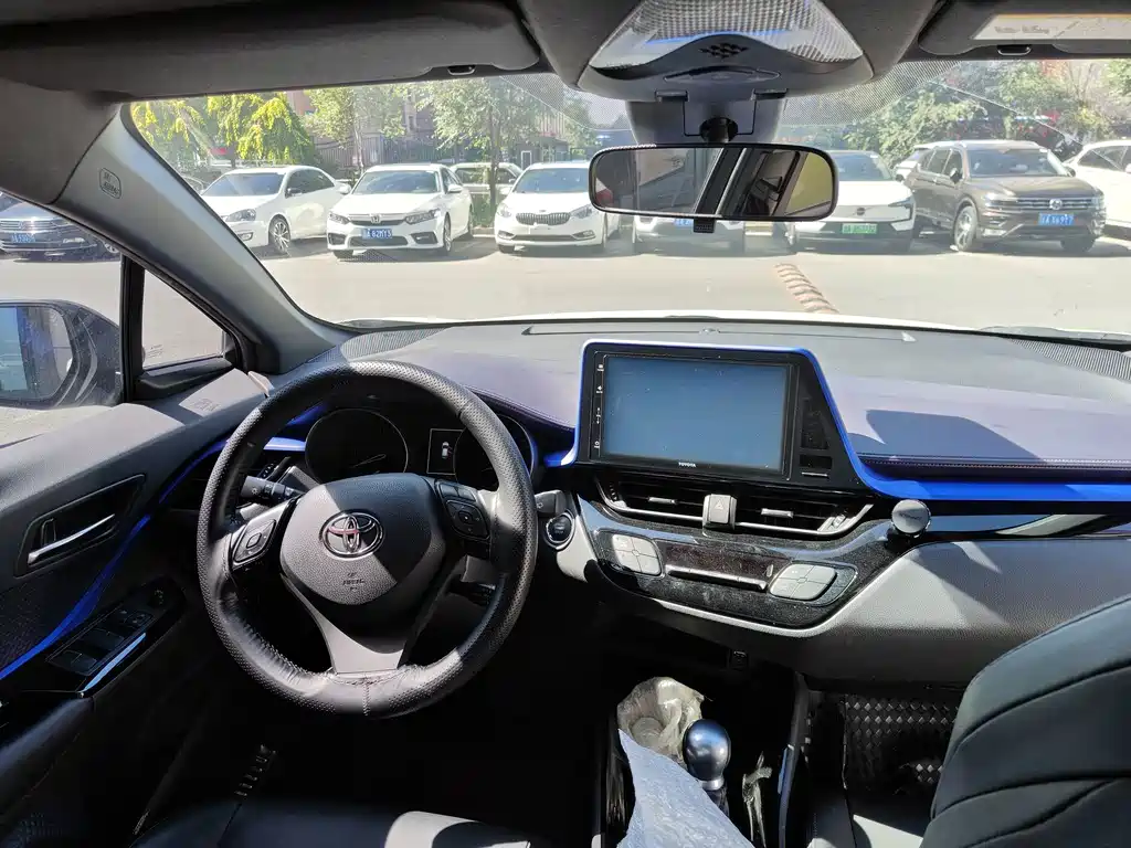 Toyota IZOA — миниатюра 9