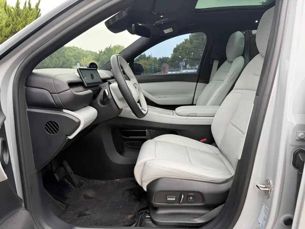 NIO ES6 — миниатюра 5