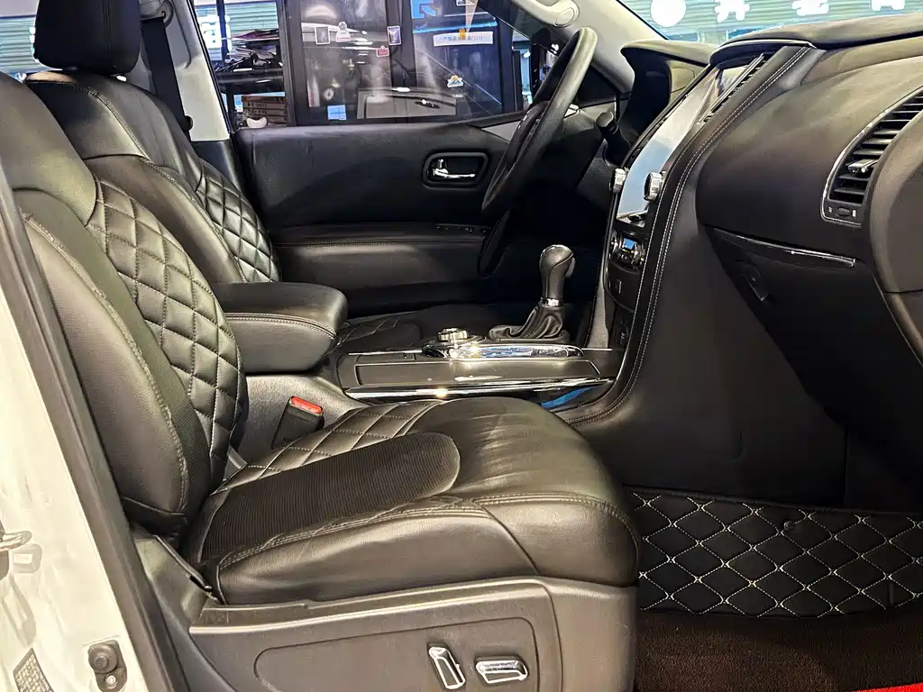 Nissan Patrol — миниатюра 16