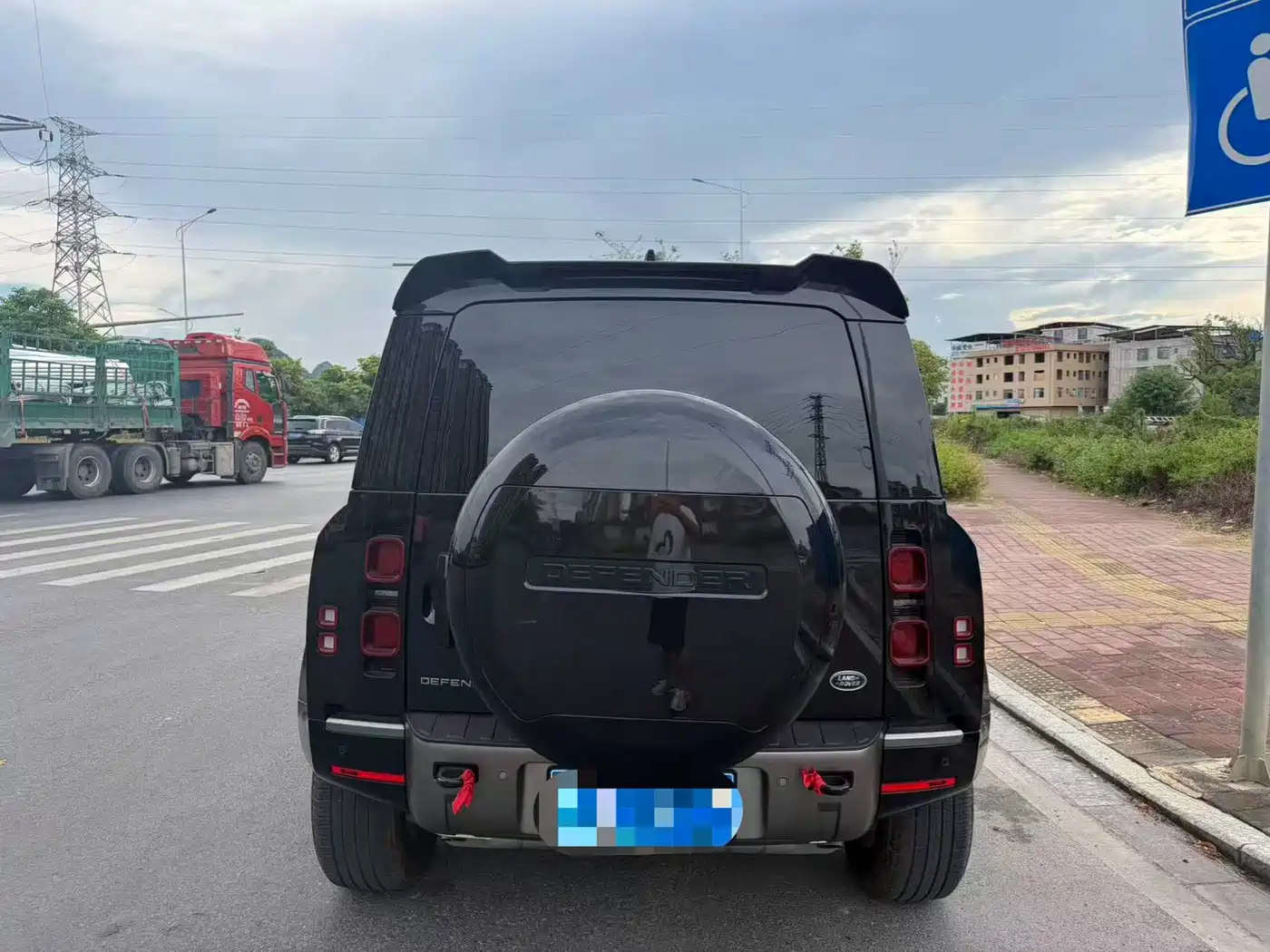 Land Rover Defender