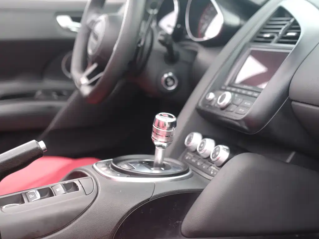 Audi R8 — миниатюра 11
